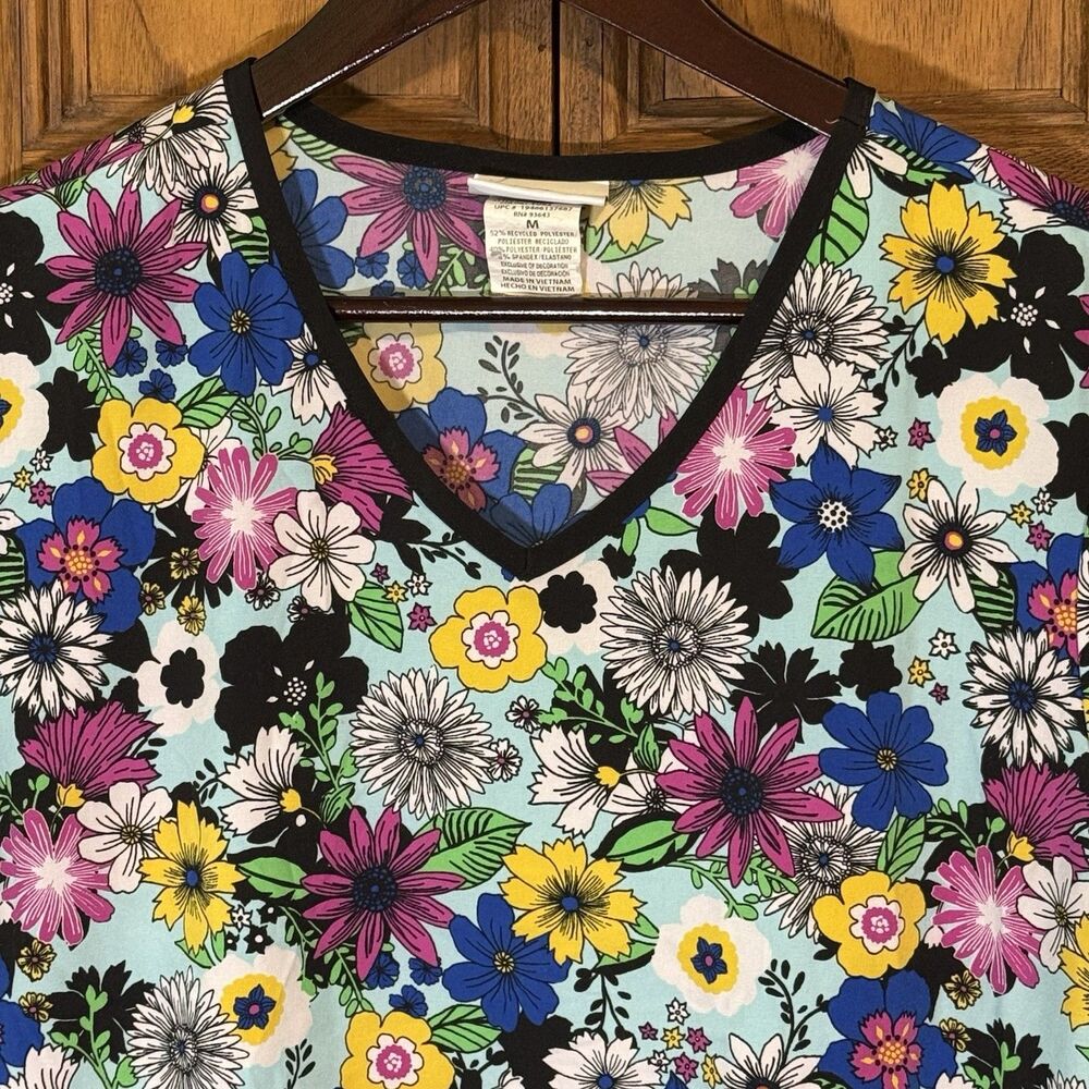 ScrubStar Top Women's M Multicolor Floral SS Poly Blend Scrubs 3 Pockets V-Neck